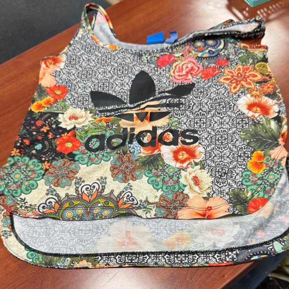 Adidas tank S // 081423 - Picture 1 of 2